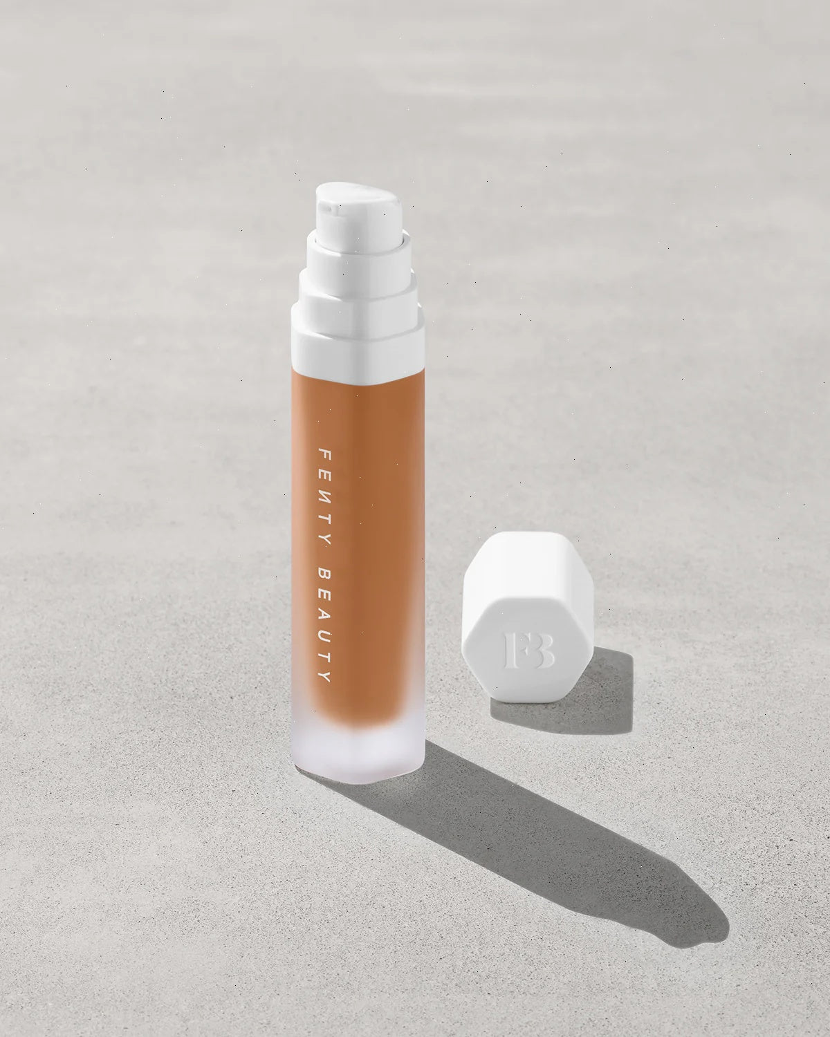 Soft'lit Naturally Luminous Longwear Foundation — 370